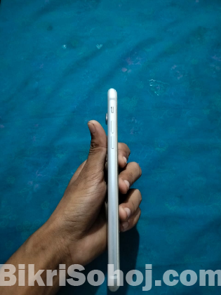 iPhone 8 Plus